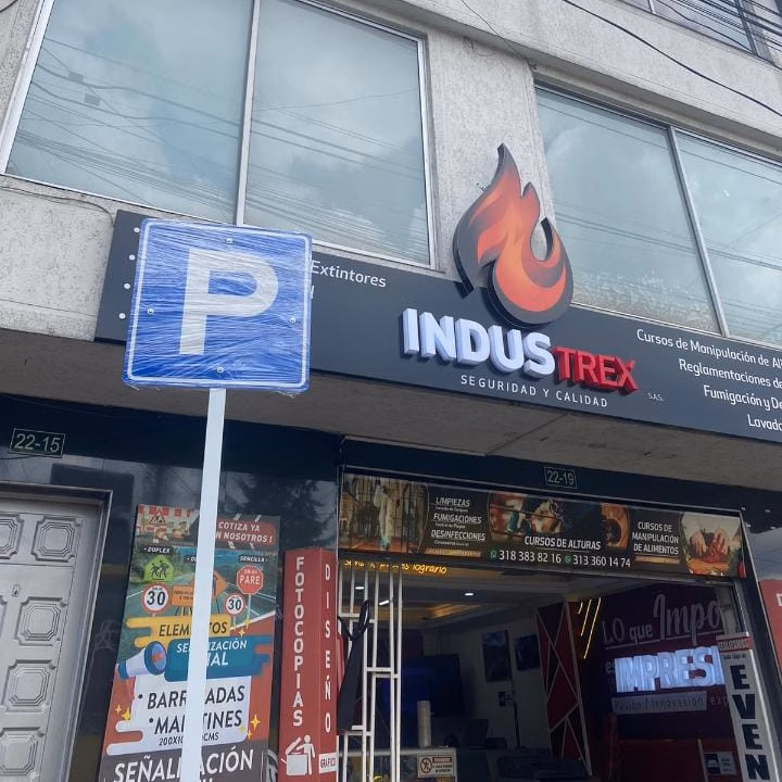 Señales Informativas 2 Señales Reglamentarias en Bogotá